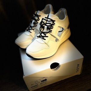 Wedge ALDO sneaker